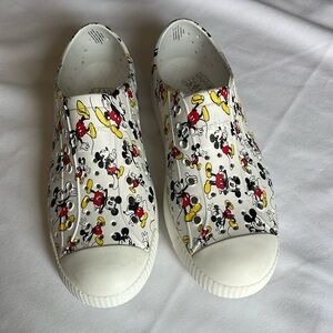 Native Youth Shoes Jefferson print Mickey Mouse size J3